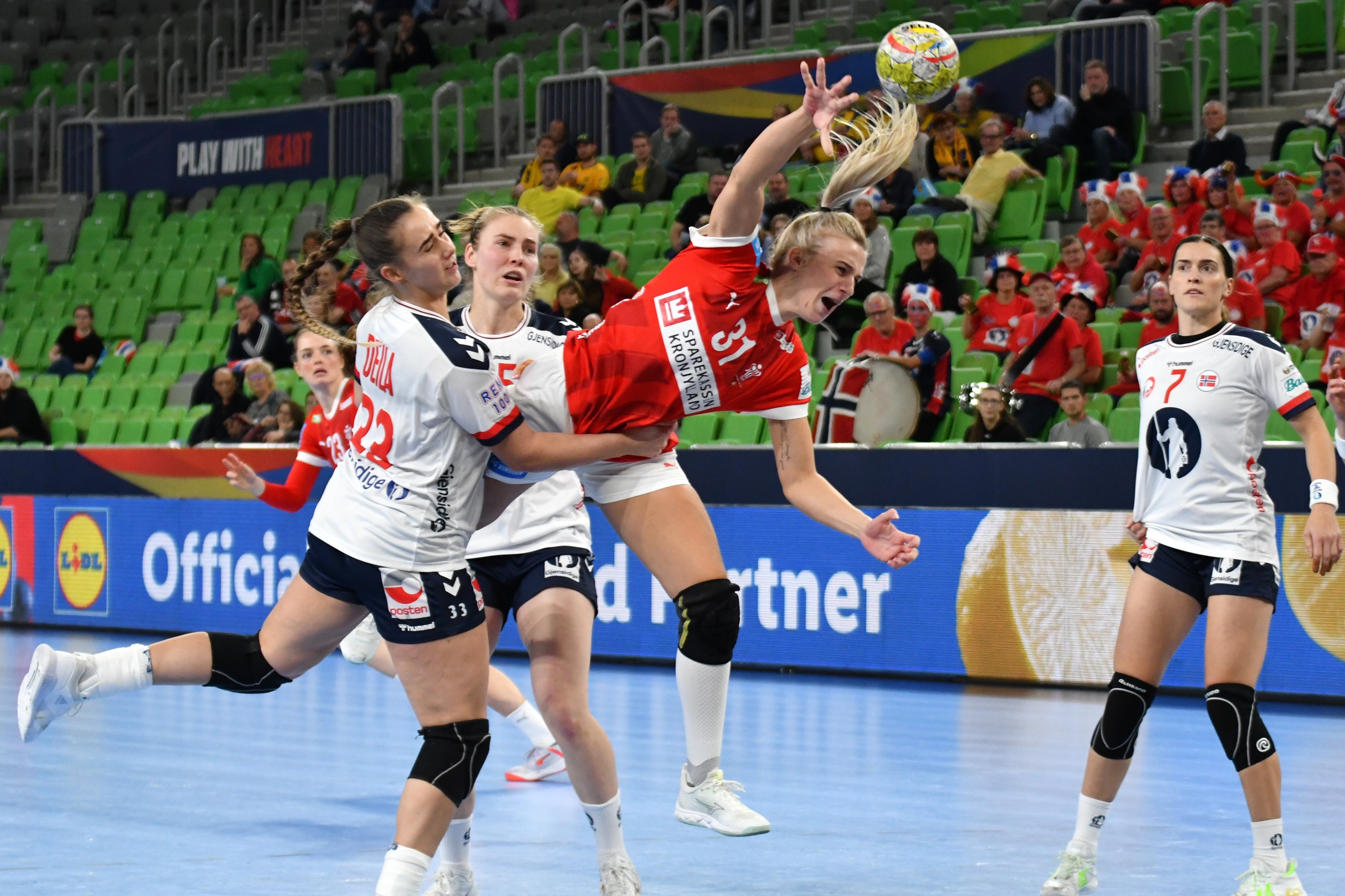 EHF EURO 2022, semifinale | Danemarca - Muntenegru, 18:45 şi Norvegia - Franţa, 21:30, LIVE VIDEO la Digi Sport 1