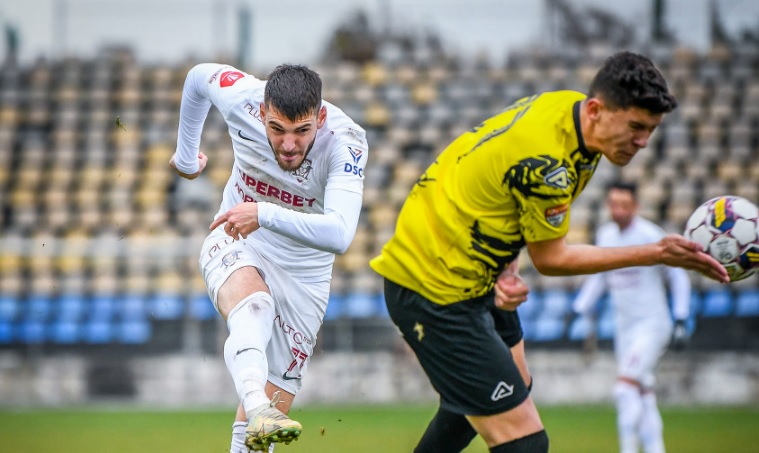 FC Brașov - Rapid 0-1 | Andrei Ciobanu a marcat, dar giuleștenii s-au ales și cu accidentarea lui Ioniță