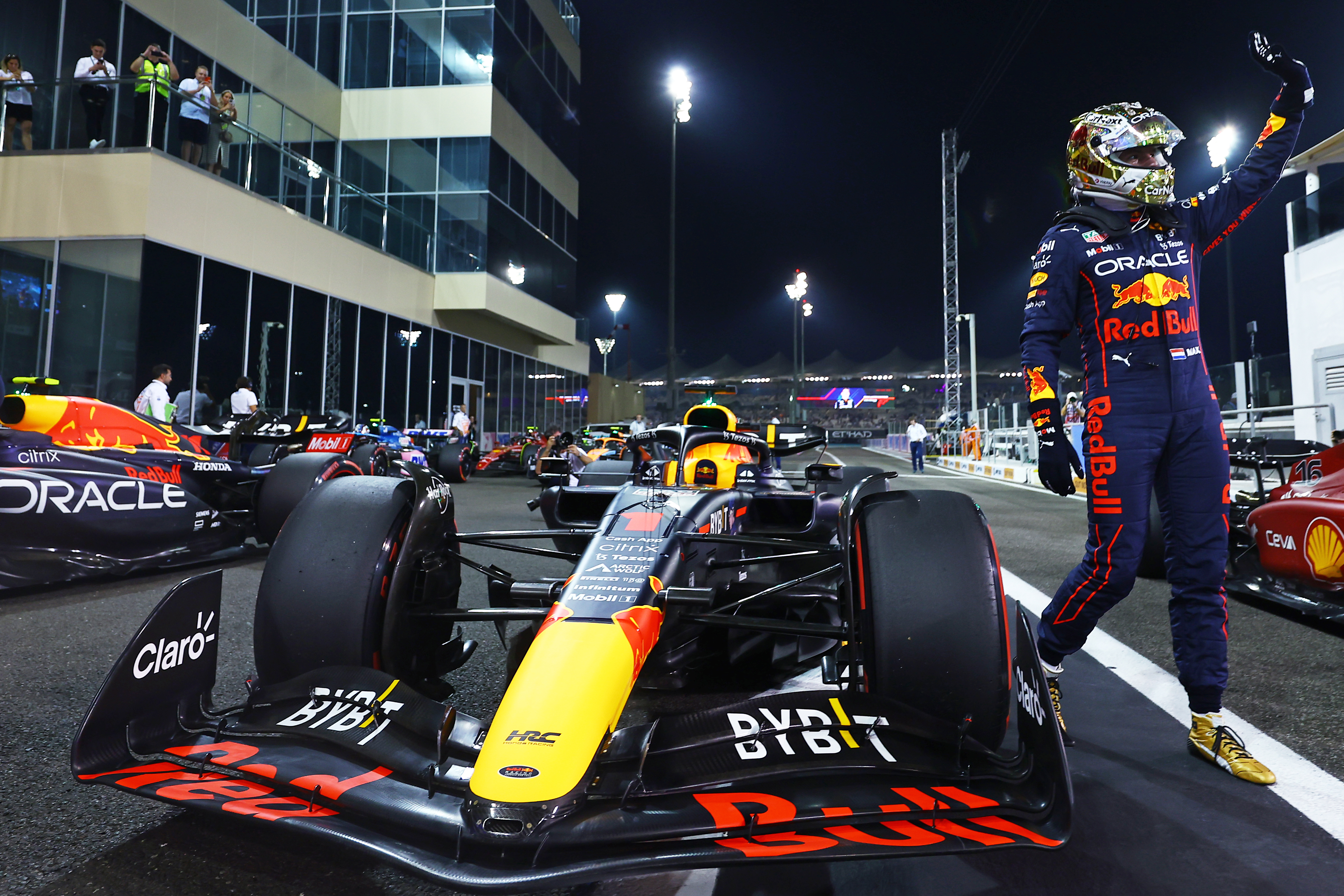 Max Verstappen a câștigat Marele Premiu din Abu Dhabi, ultima crsă a sezonului, cu un nou record în istoria Formulei 1