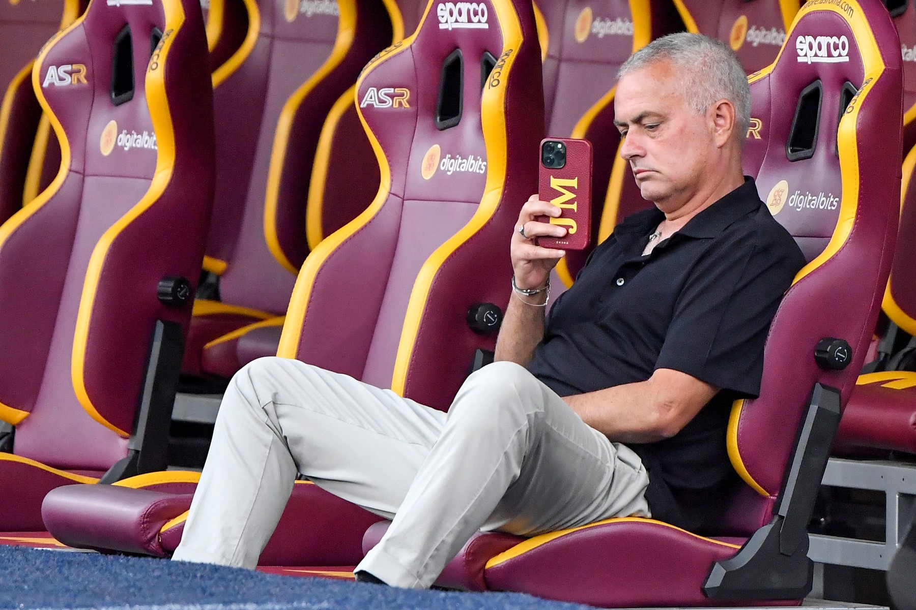 Jose Mourinho a găsit înlocuitor pentru ”trădător”: a sunat conducerea Barcelonei pentru a cere un fotbalist!