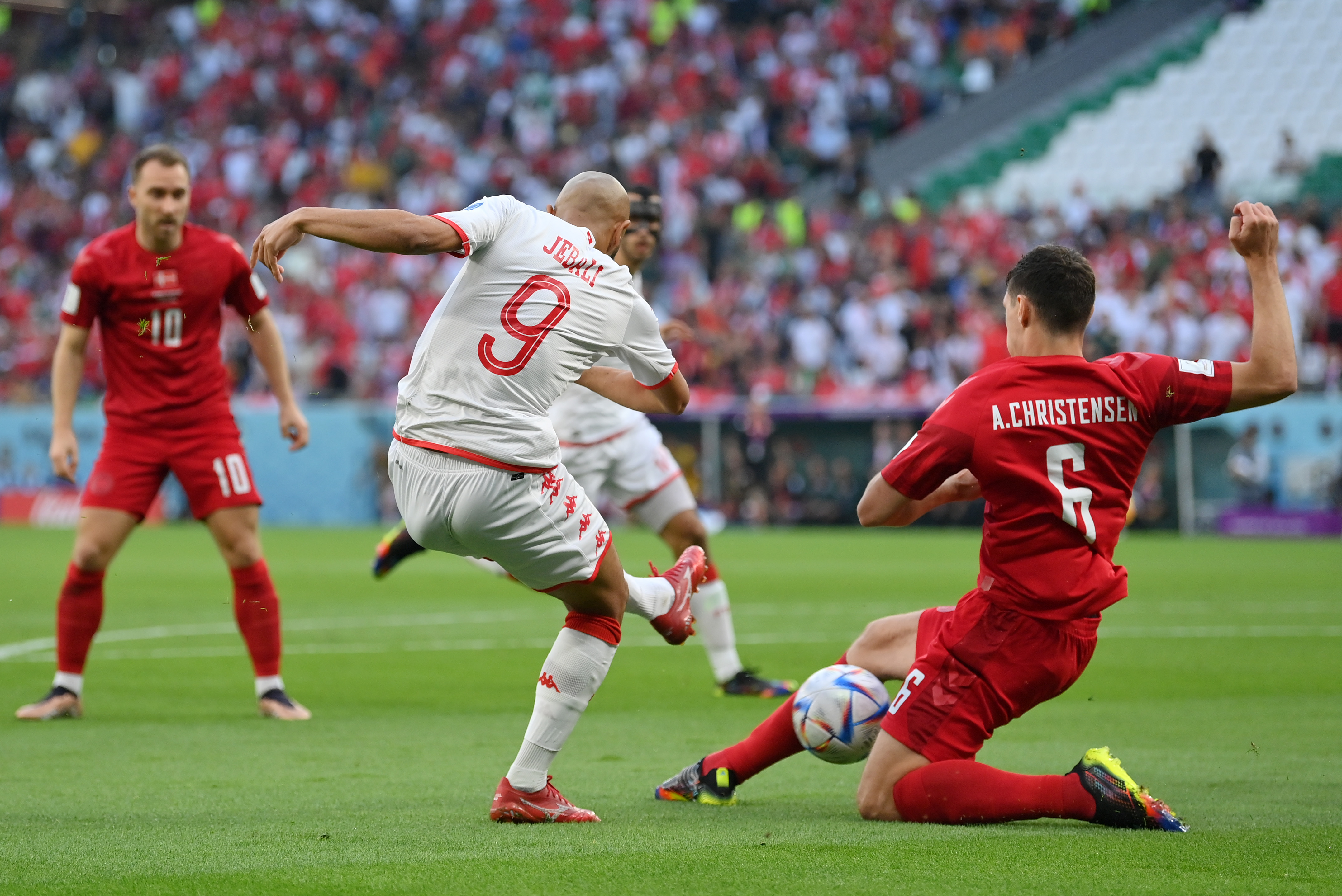 Danemarca - Tunisia 0-0, ACUM. Tunisienii marchează, dar golul este anulat pentru poziție de offsaid