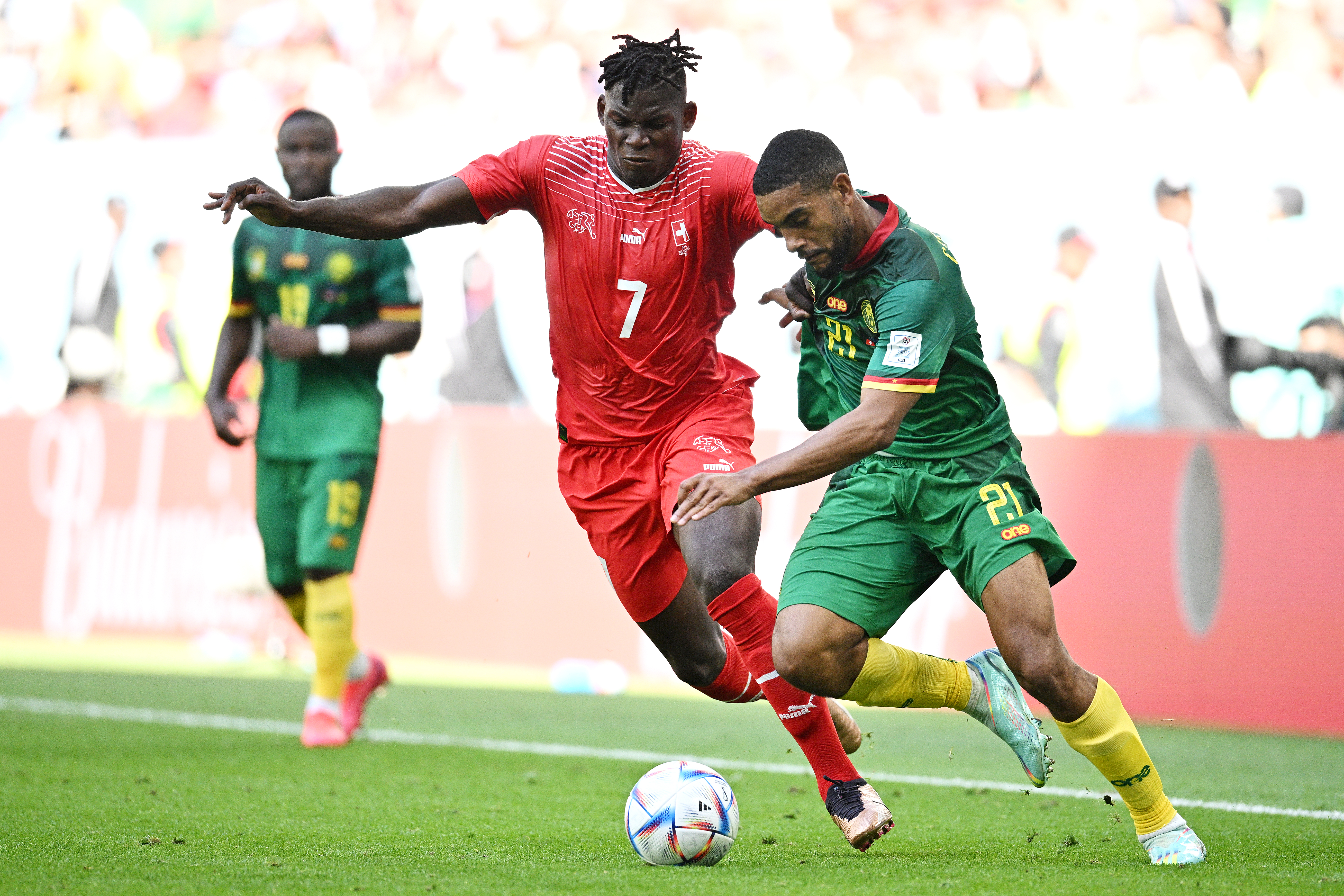 Elveţia – Camerun 1-0. Embolo a marcat împotriva țării în care s-a născut. Edi Iordănescu e în tribune