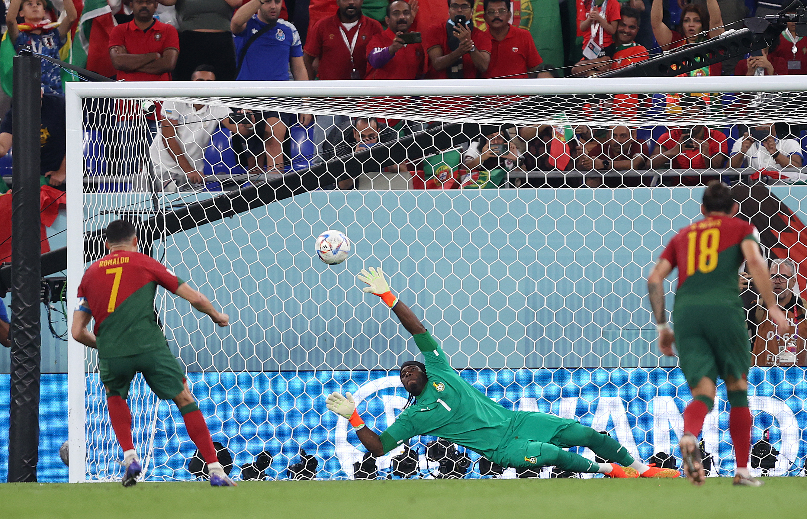 Cristiano Ronaldo a stabilit două recorduri cu un singur gol la Cupa Mondială 2022