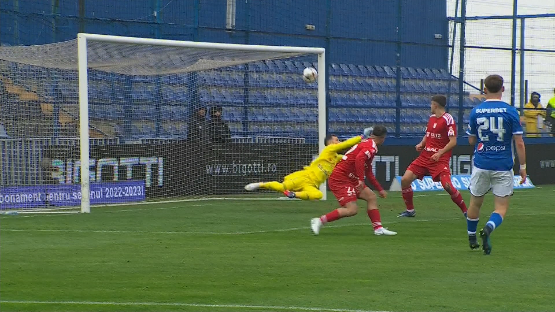 Farul - FC Botoșani 1-0, ACUM, Digi Sport 1. Grameni a marcat, iar Șeroni a fost eliminat