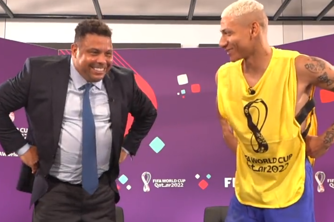 Ronaldo i-a cerut lui Richarlison să-l învețe ”dansul porumbelului” și a devenit viral! Ce a făcut vârful brazilian la final