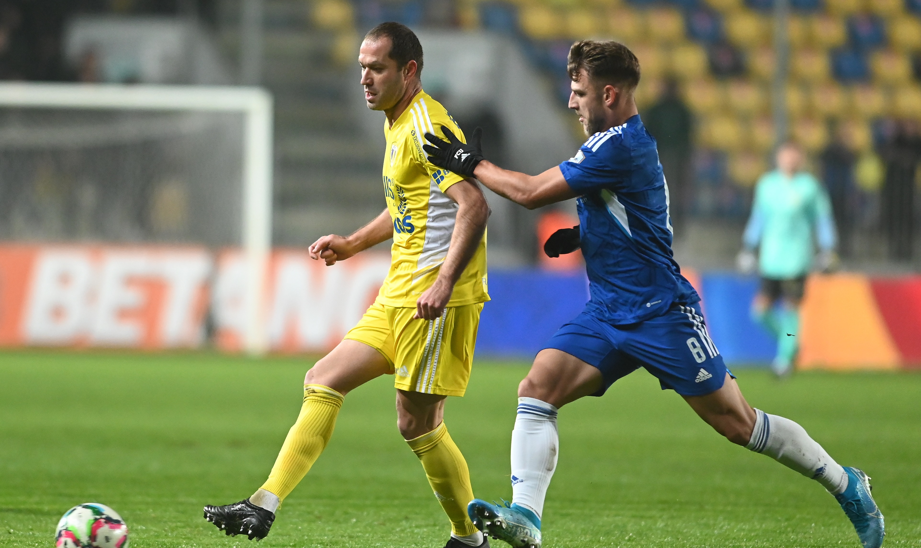 Petrolul - U Craiova 1948 0-1. Oltenii lui Mititelu s-au calificat în ”sferturile” Cupei României