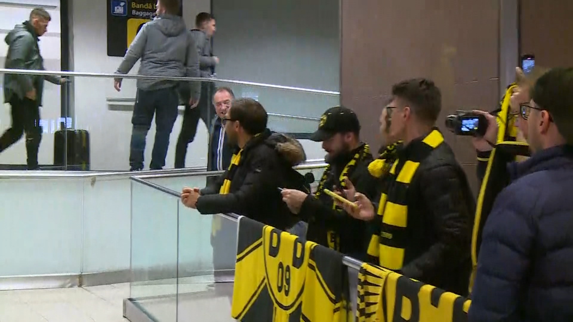 Surpriză la sosirea Borussiei Dortmund pentru jocurile cu Rapid și Fiorentina. Cine a venit cu nemții în avion