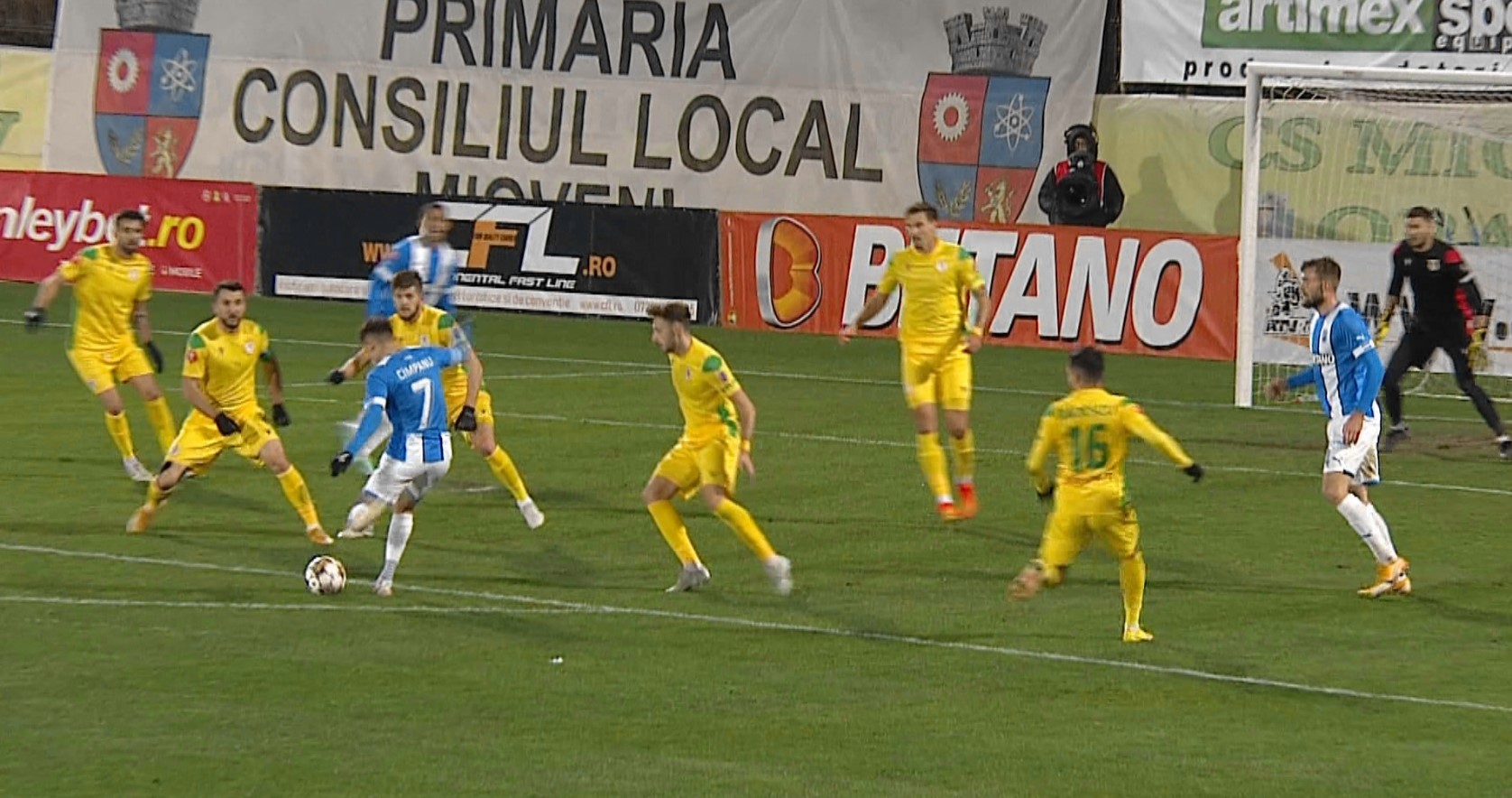 CS Mioveni - Universitatea Craiova 0-1, ACUM, pe Digi Sport 1. Cîmpanu a marcat printr-o execuție de efect