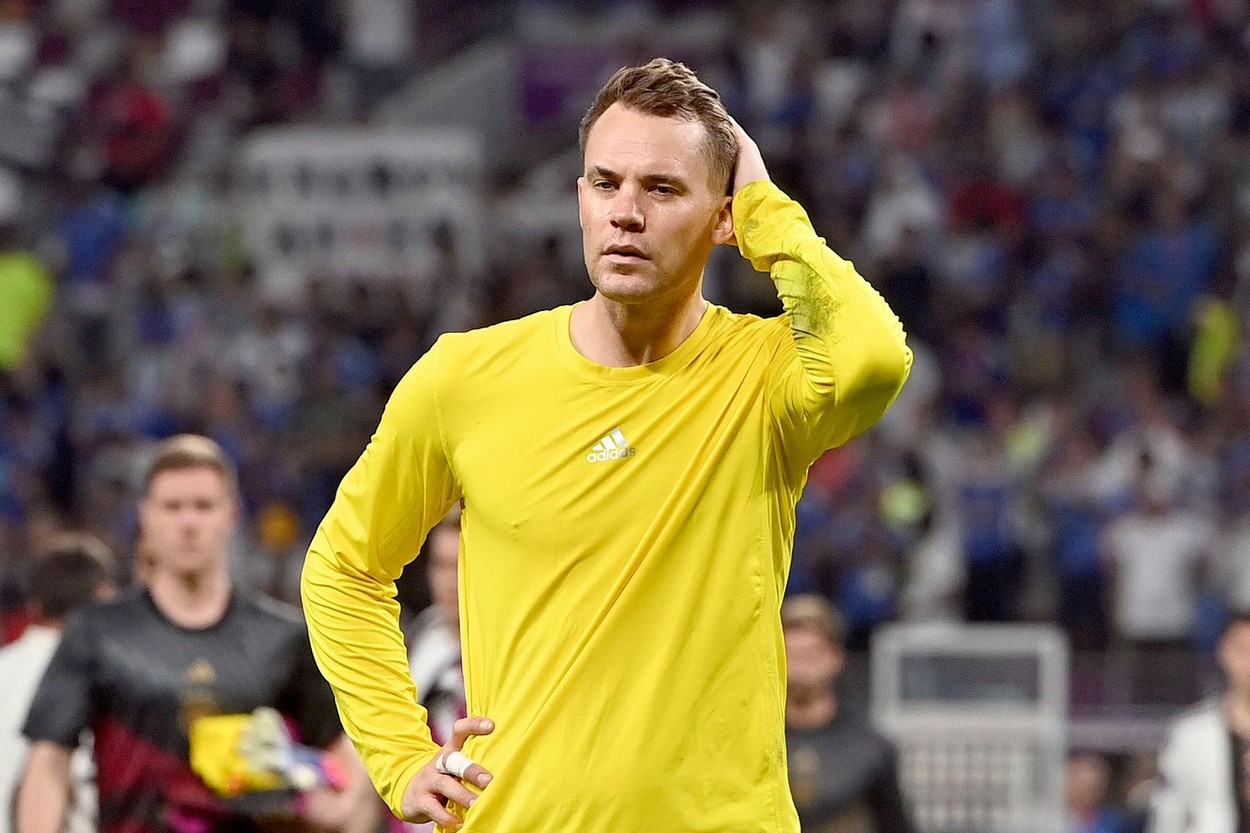 Manuel Neuer a ignorat recomandările clubului Bayern! Oliver Kahn: “Niciodată nu ascultă de nimeni”