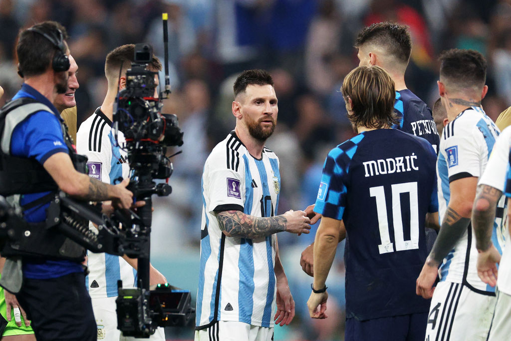 Luka Modric a jucat alături de Ronaldo, dar îl consideră pe Messi ”cel mai bun din istorie”. Ce spune de retragere