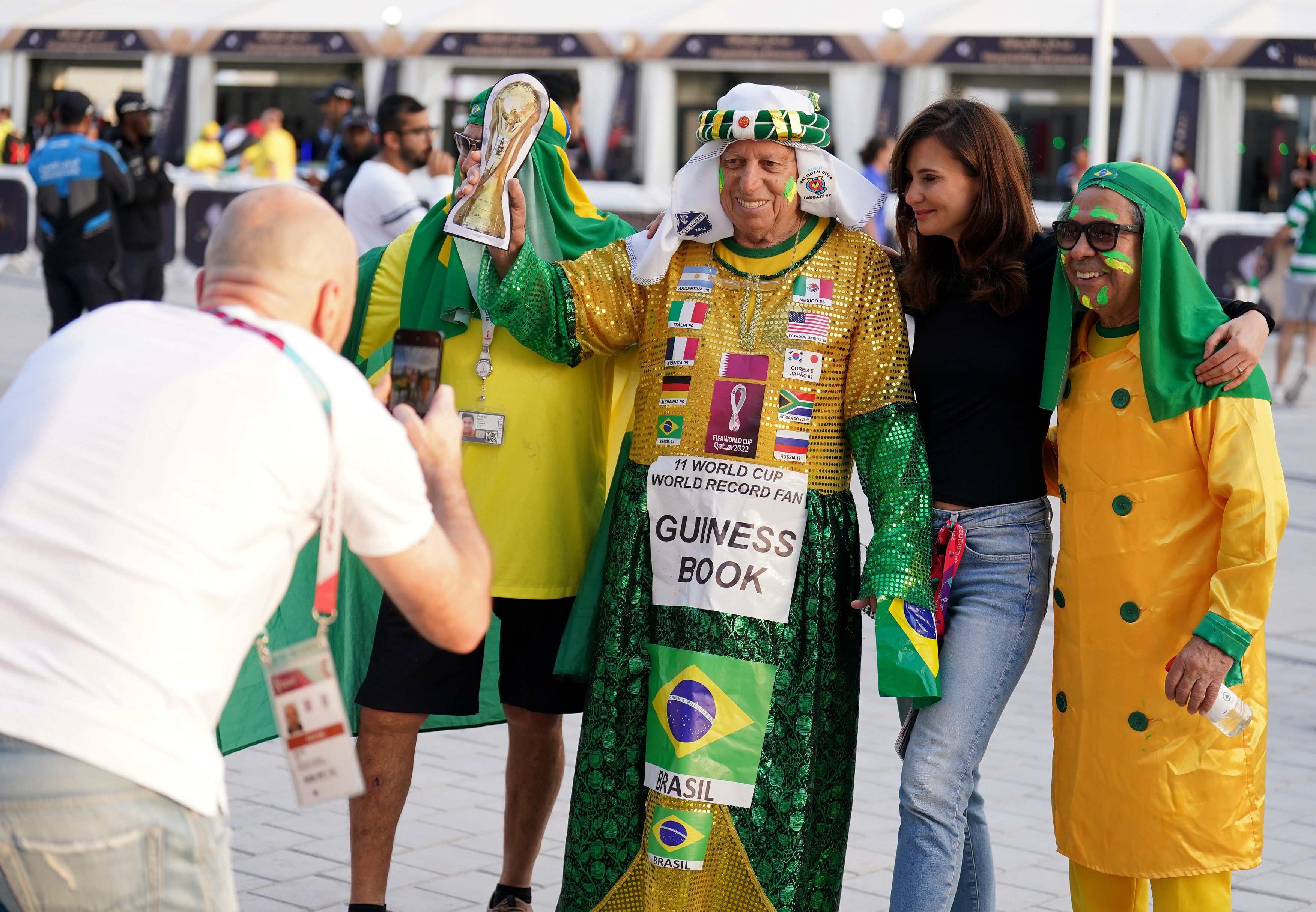 S-a îmbrăcat în haine de femeie și a intrat în Cartea Recordurilor. La Cupa Mondială din Qatar "a fost diferit"