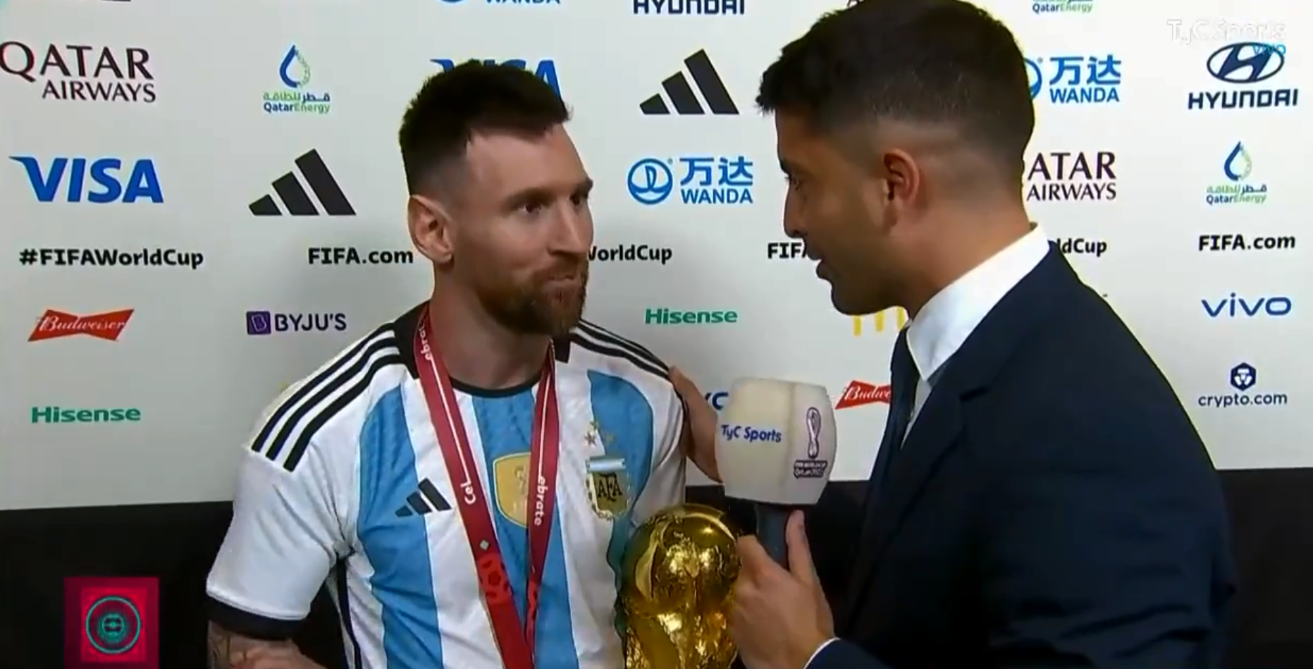 Leo Messi a venit cu trofeul Cupei Mondiale la interviuri și s-a dezlănțuit: E o nebunie!