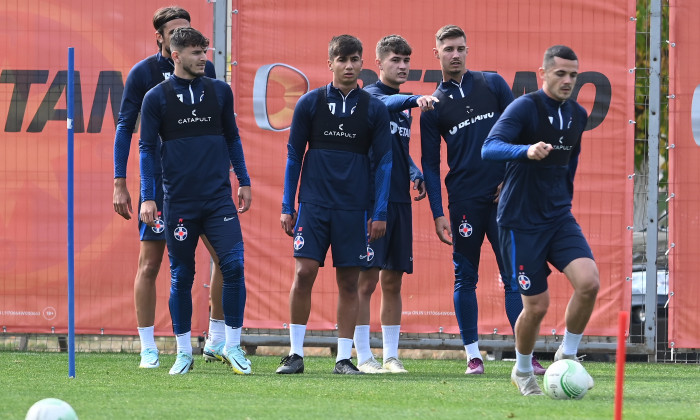 FOTBAL:ANTRENAMENT OFICIAL FCSB INAINTEA MECIULUI CU SILKEBORG IF, GRUPE UEFA EUROPA CONFERENCE LEAGUE (12.10.2022)