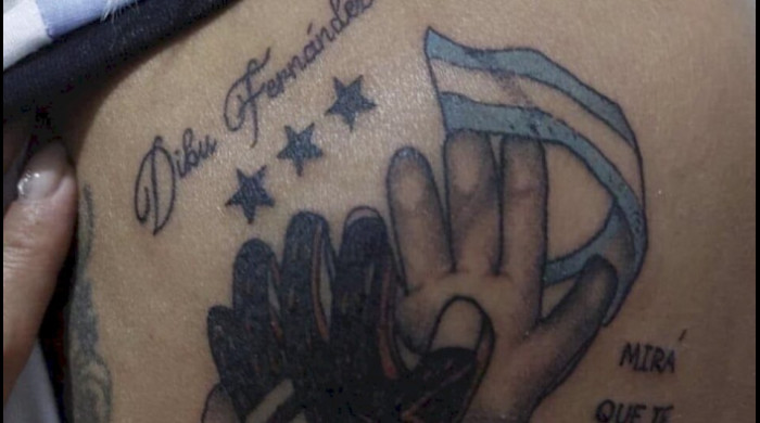 Tatuajul cu "Dibu Fernandez" / Foto: Twitter @nocontextfooty