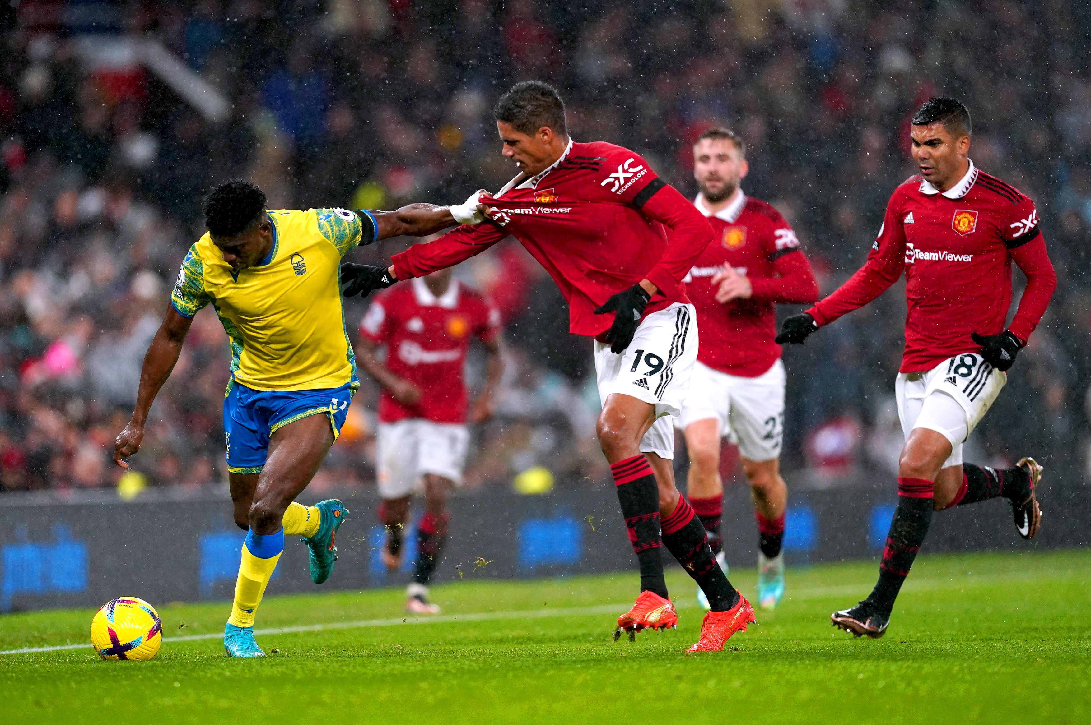 Manchester United - Nottingham Forest 2-0, pe Digi Sport 1. Oaspeții marchează, dar golul este anulat