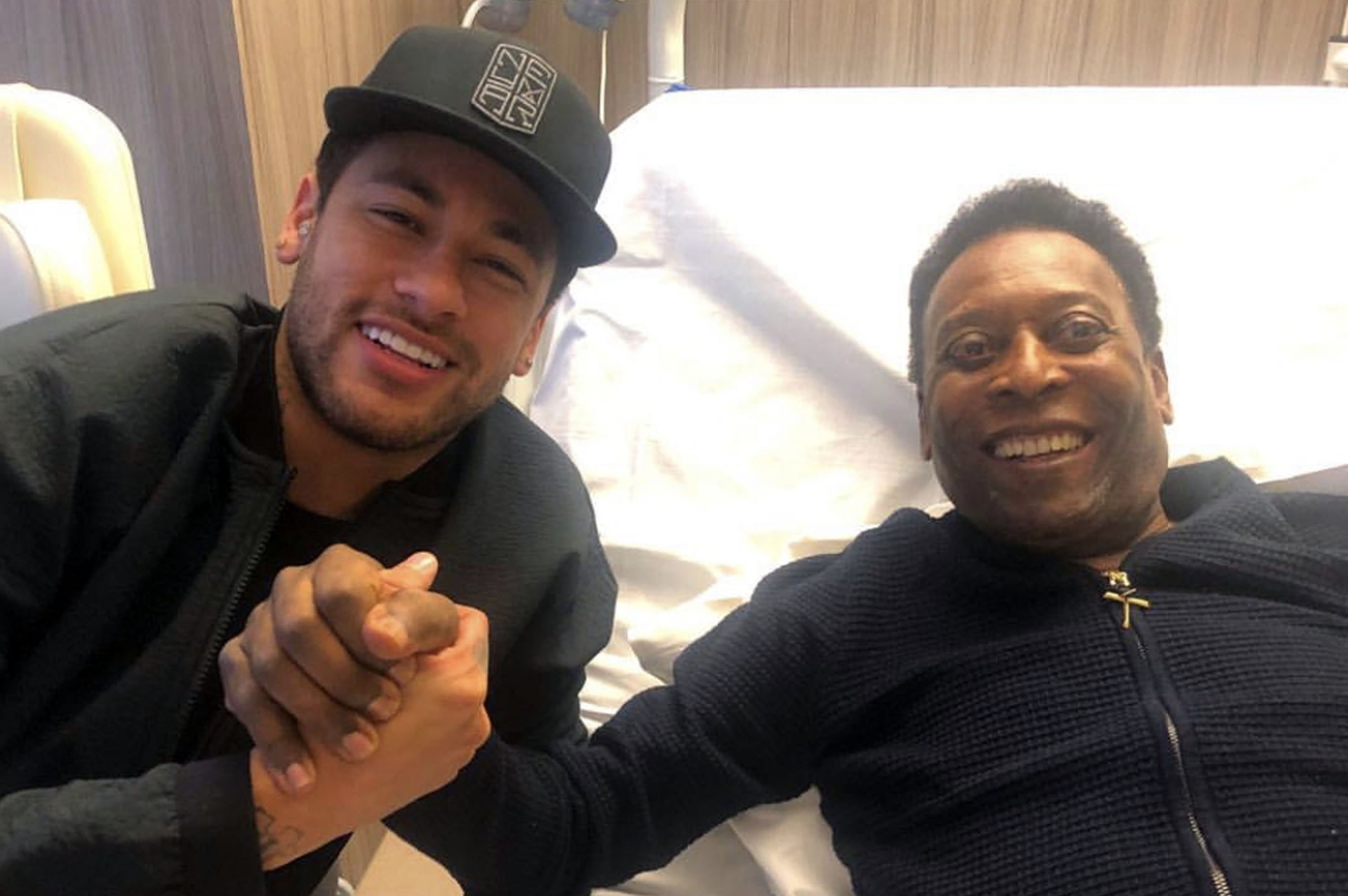 Reacția emoționantă a lui Neymar după ce Pele a murit