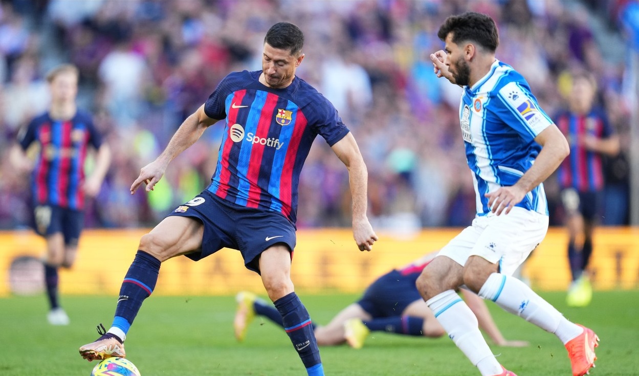 Barcelona – Espanyol 1-1. Trupa lui Xavi încheie anul pe prima poziție în La Liga. Programul zilei de sâmbătă