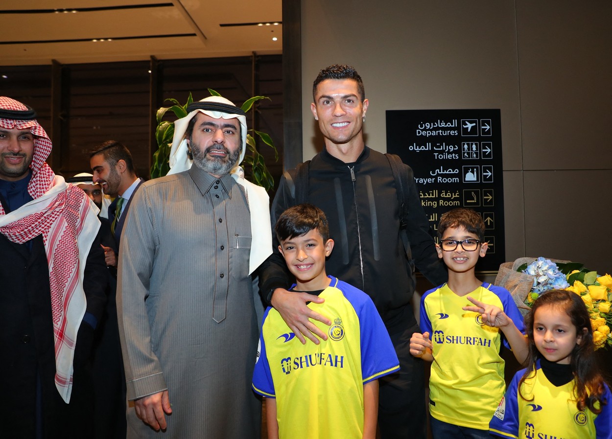 "Armata" lui Cristiano Ronaldo! Cine l-a însoțit pe CR7 la Riyadh și unde va locui în prima fază starul portughez