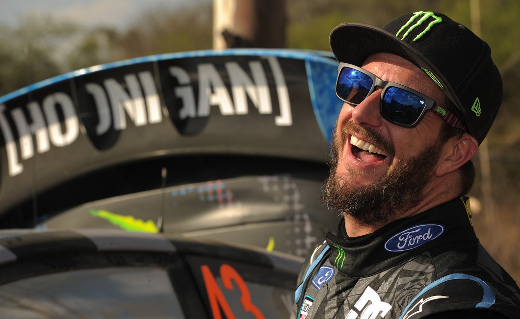 Ken Block a murit într-un accident de snowmobil la început de an. Era cunoscut pentru seria de cascadorii Gymkhana