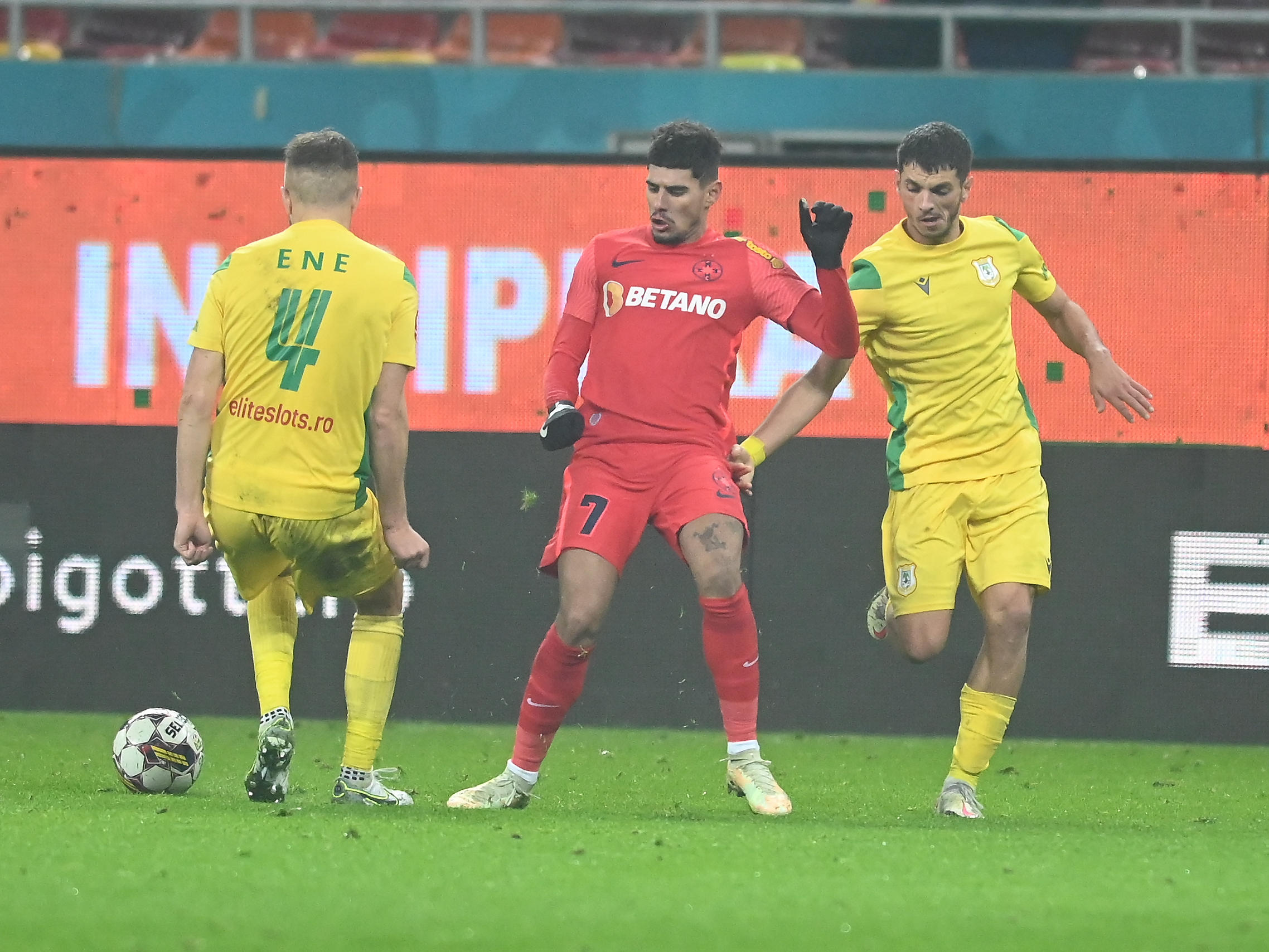 OFICIAL | Primul transfer făcut de "U" Cluj după revenirea lui Ioan Ovidiu Sabău