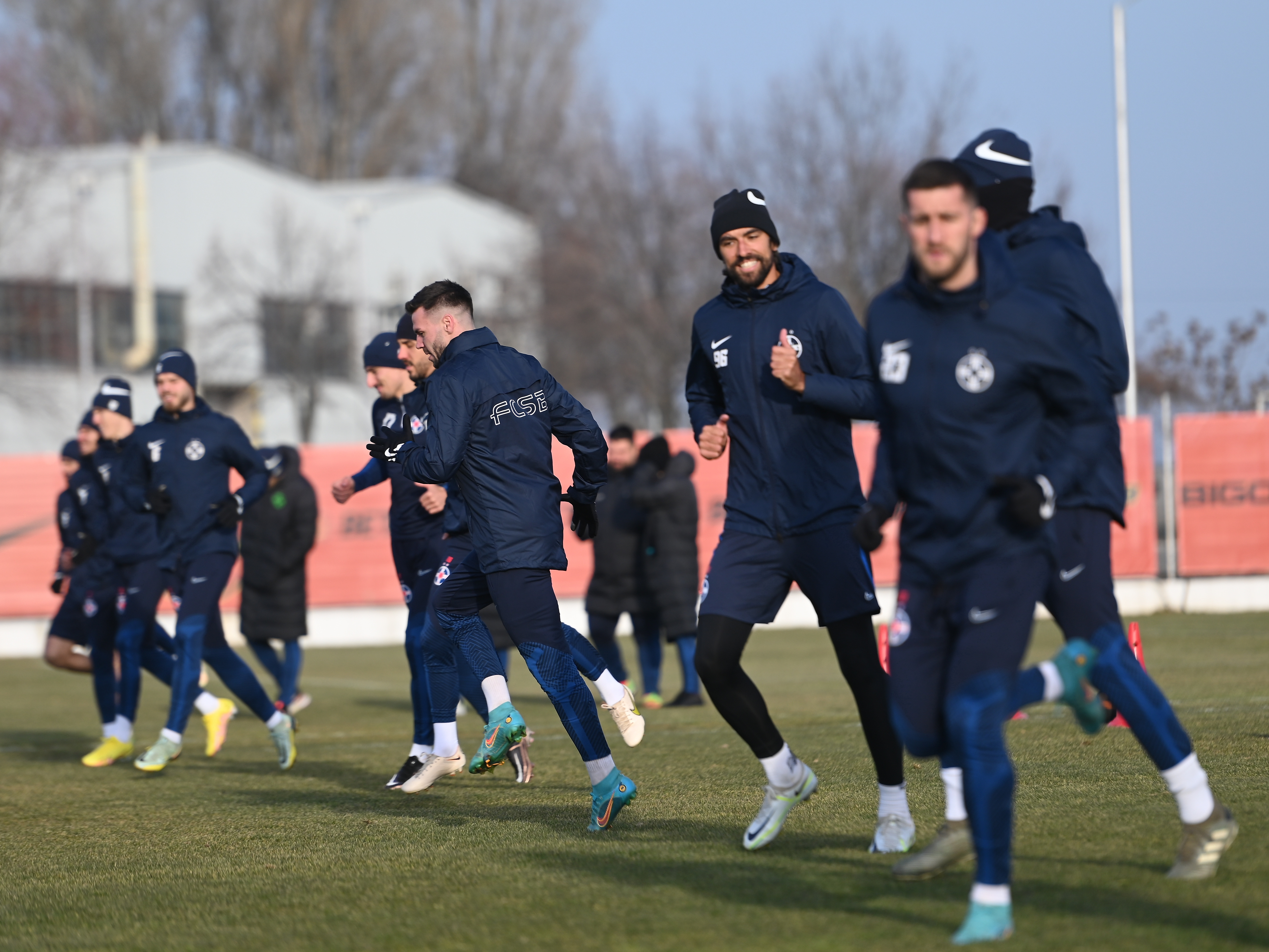 Lotul celor de la FCSB pentru cantonamentul din Antalya. Surprizele lui Mihai Pintilii