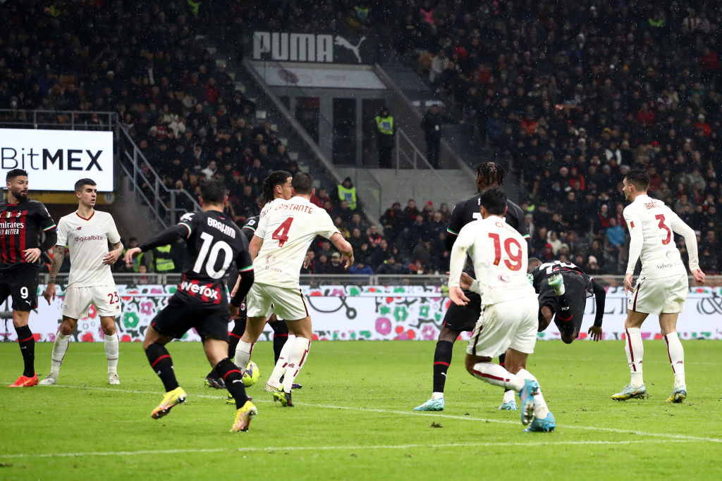 AC Milan - AS Roma 2-0, ACUM, Digi Sport 2. Elevii lui Mourinho, presați în continuare