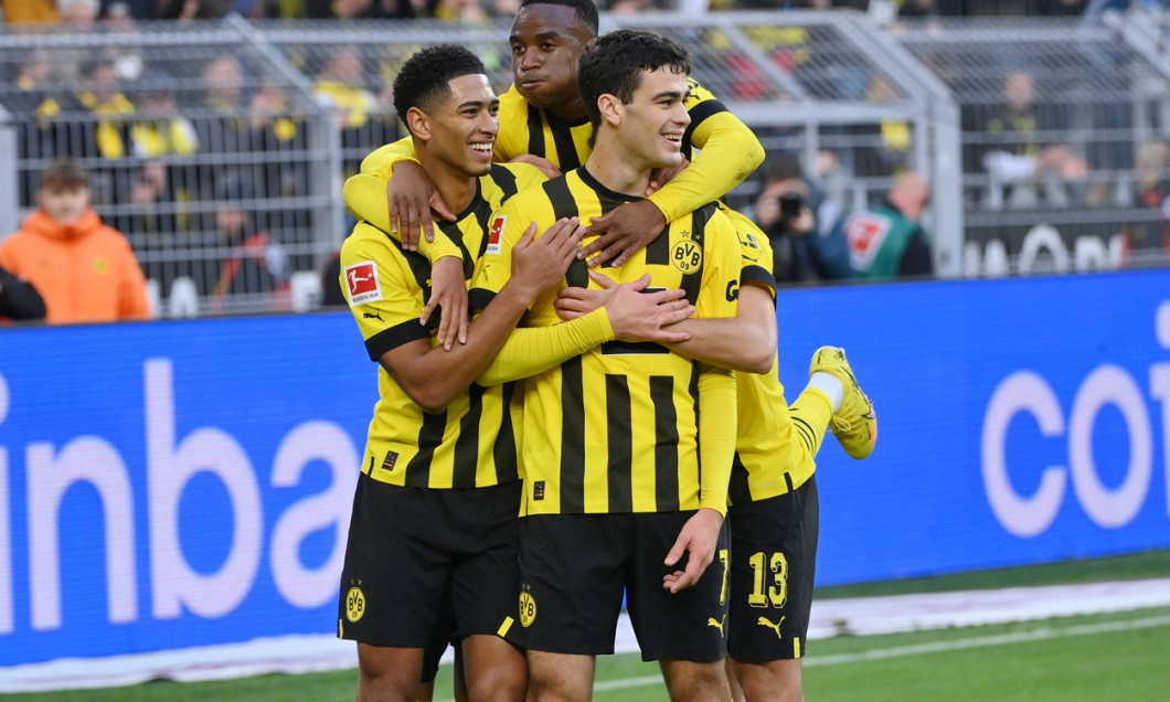 Jubel Jude Bellingham (Borussia Dortmund), Youssoufa Moukoko (Borussia Dortmund), Giovanni Reyna (Borussia Dortmund), v.