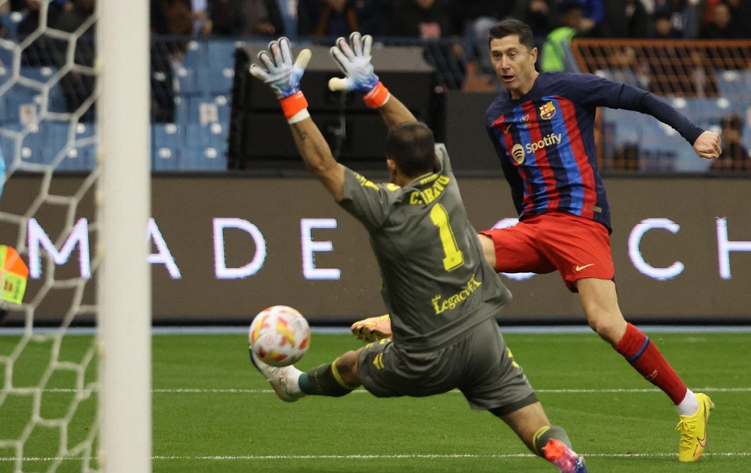 Betis - Barcelona 0-1, DGS1. Lewandowski a deschis scorul. Catalanii, gol anulat de VAR - Ter Stegen, zi de grație. FOTO