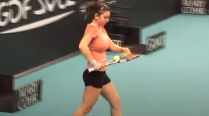 Simona Halep, la primul său meci în circuitul WTA, 2009 / Foto: captură YouTube @AliciaHub