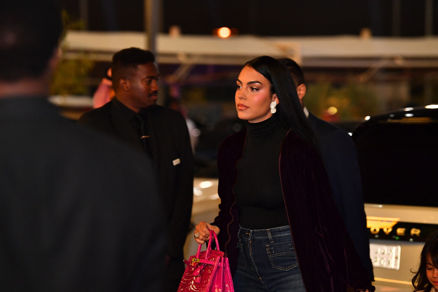 Ce au scris arabii după ce au văzut cum a ieșit Georgina Rodriguez la cumpărături