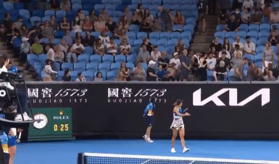 O jucătoare nu a stat prea mult pe gânduri când a observat că un fan de la Australian Open nu se simte prea bine