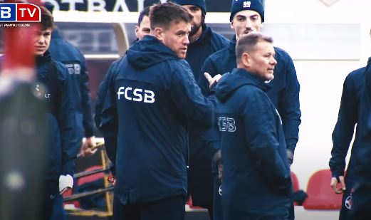 Mihai Pintilii nu se menajează. Tehnicianul a făcut antrenament cot la cot alături de jucătorii de la FCSB