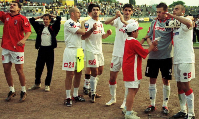 FOTBAL:PETROLUL PLOIESTI-DINAMO BUCURESTI, DIVIZIA A (25.05.2002)