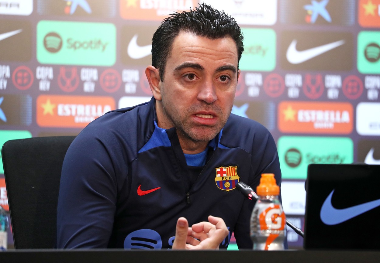 Rupți la mijloc! Xavi are mari bătăi de cap înainte de Manchester United - Barcelona