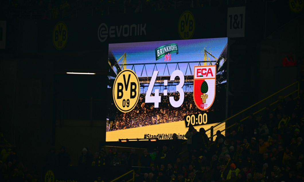 Anzeigetafel mit Endergebnis , Borussia Dortmund vs. FC Augsburg, Fussball, 1. Bundesliga, 16. Spieltag, 22.01.2023 DFB