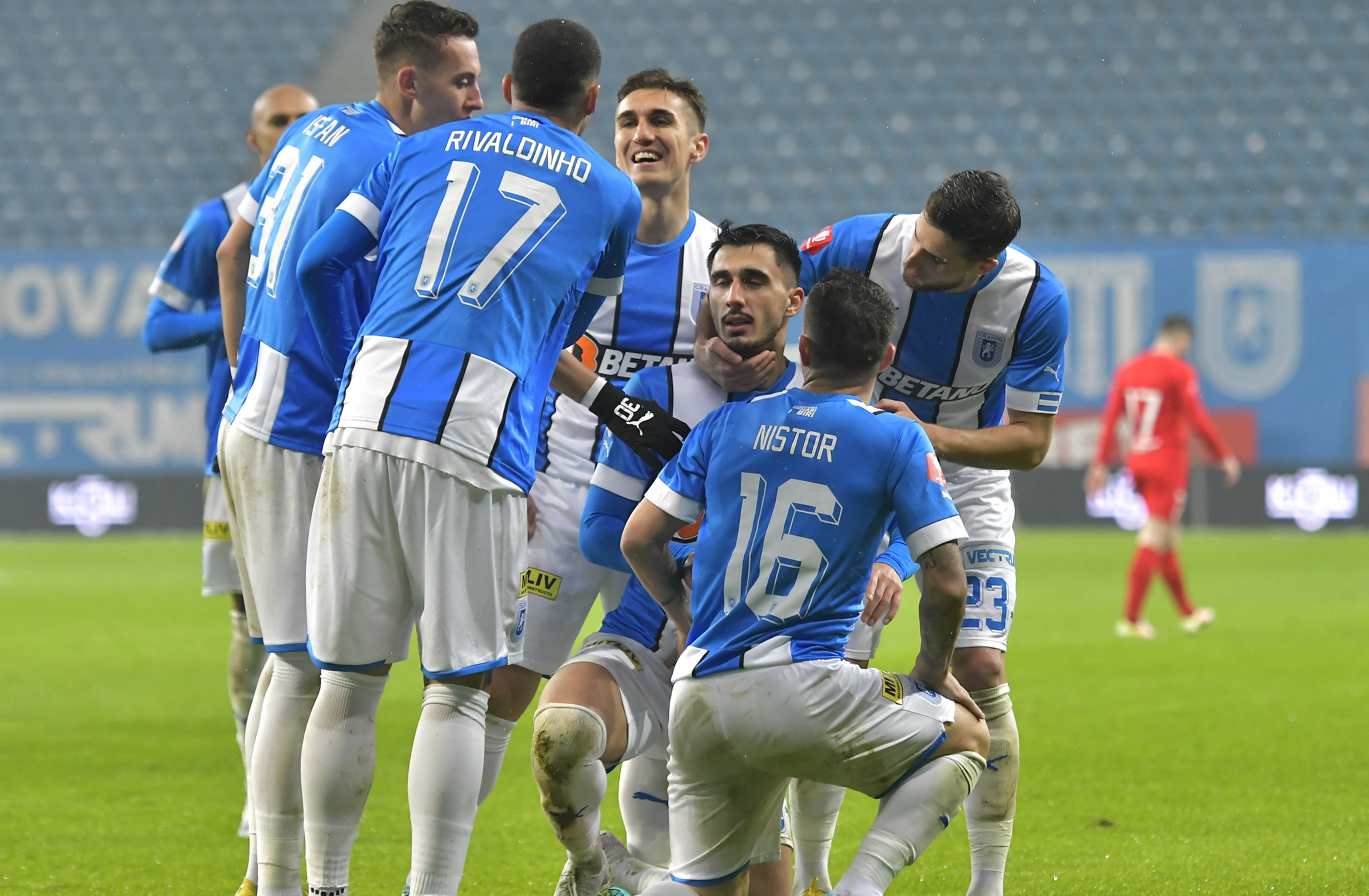 Universitatea Craiova - Hermannstadt 2-0. Prima victorie obținută de olteni cu Eugen Neagoe pe bancă