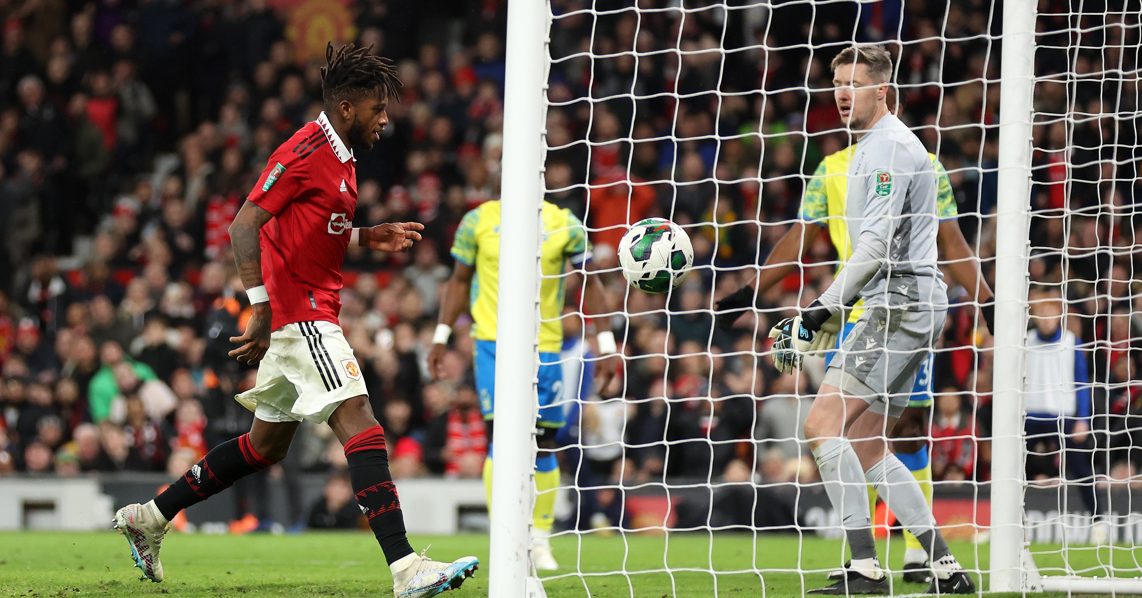 Manchester United - Nottingham 2-0. Diavolii s-au calificat în finala Cupei Ligii Angliei