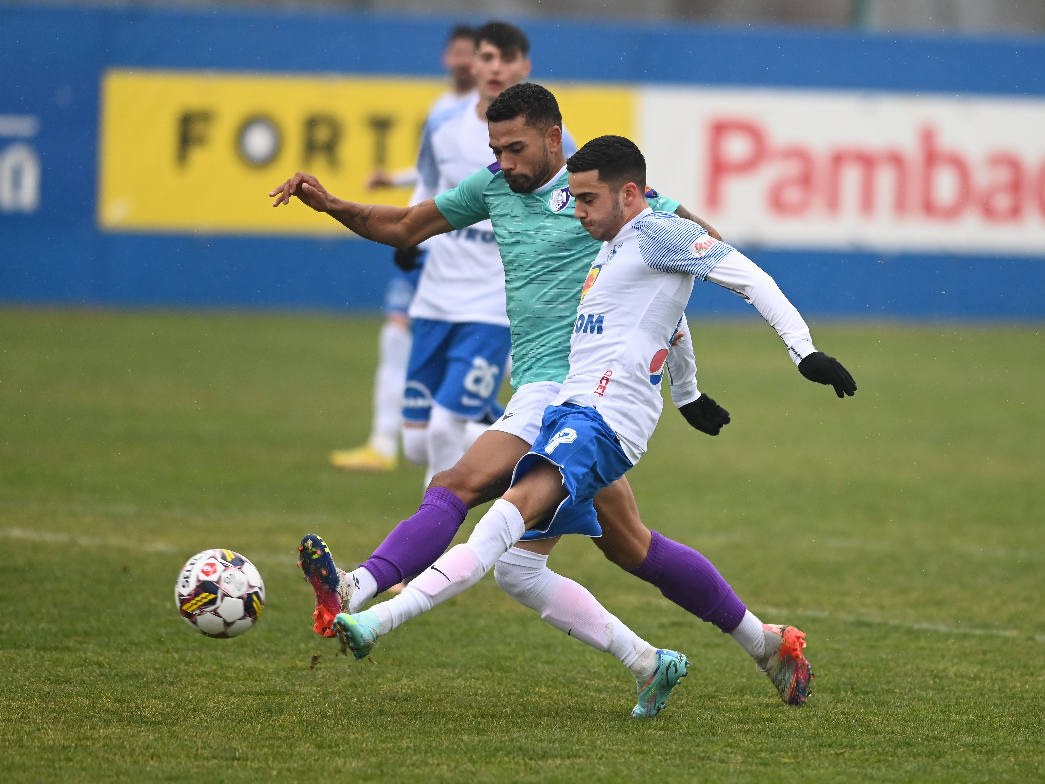 FC Argeș - Farul, LIVE VIDEO, 17:00, Digi Sport 1. Gazdele nu au mai câștigat de opt etape în Liga 1. ECHIPELE