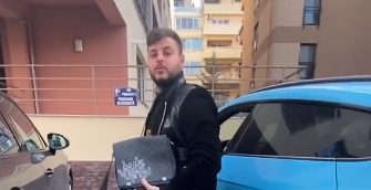 Adrian Mititelu Jr. a coborât dintr-un bolid de peste 500.000 € și a fost întrebat direct: ”Cu ce vă ocupați?”