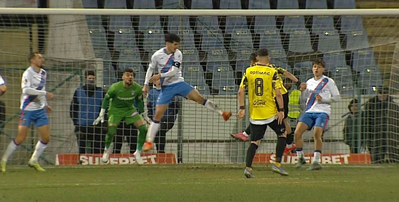 Gloria Buzău - FC Brașov 1-1. Final dramatic. Oaspeții au egalat în minutul 90+4