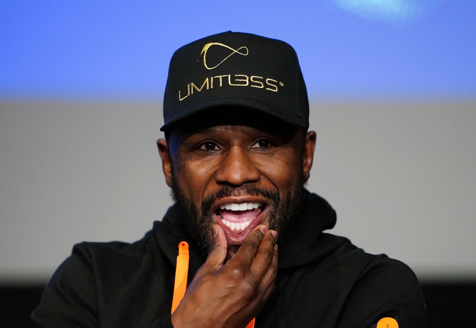 Cum a reacționat Floyd Mayweather după ce a văzut ce s-a întâmplat la primul său meci din Marea Britanie