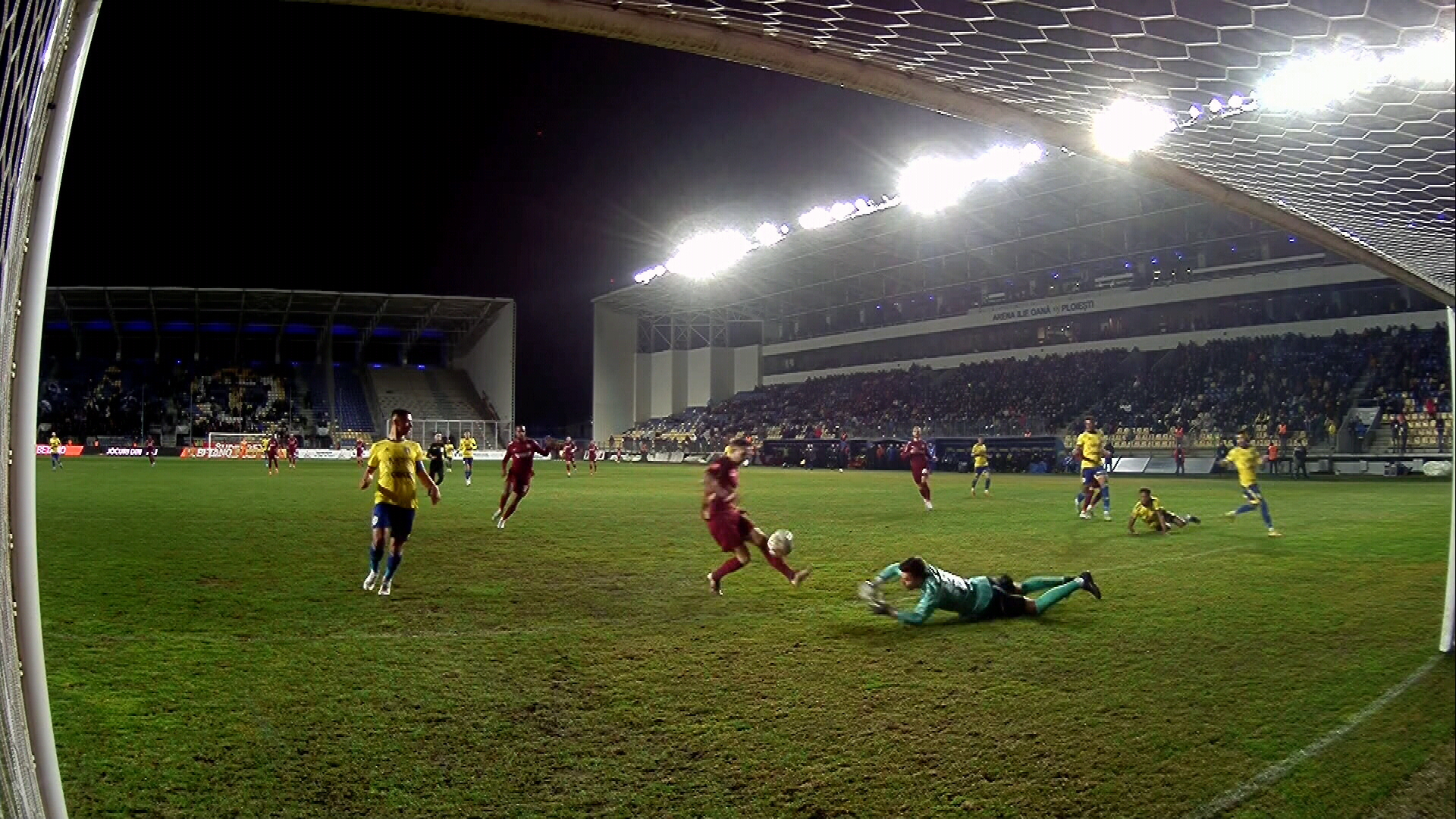 Petrolul - CFR Cluj 0-2, ACUM, pe Digi Sport 1. Ardelenii își dublează avantajul pe ”Ilie Oană”