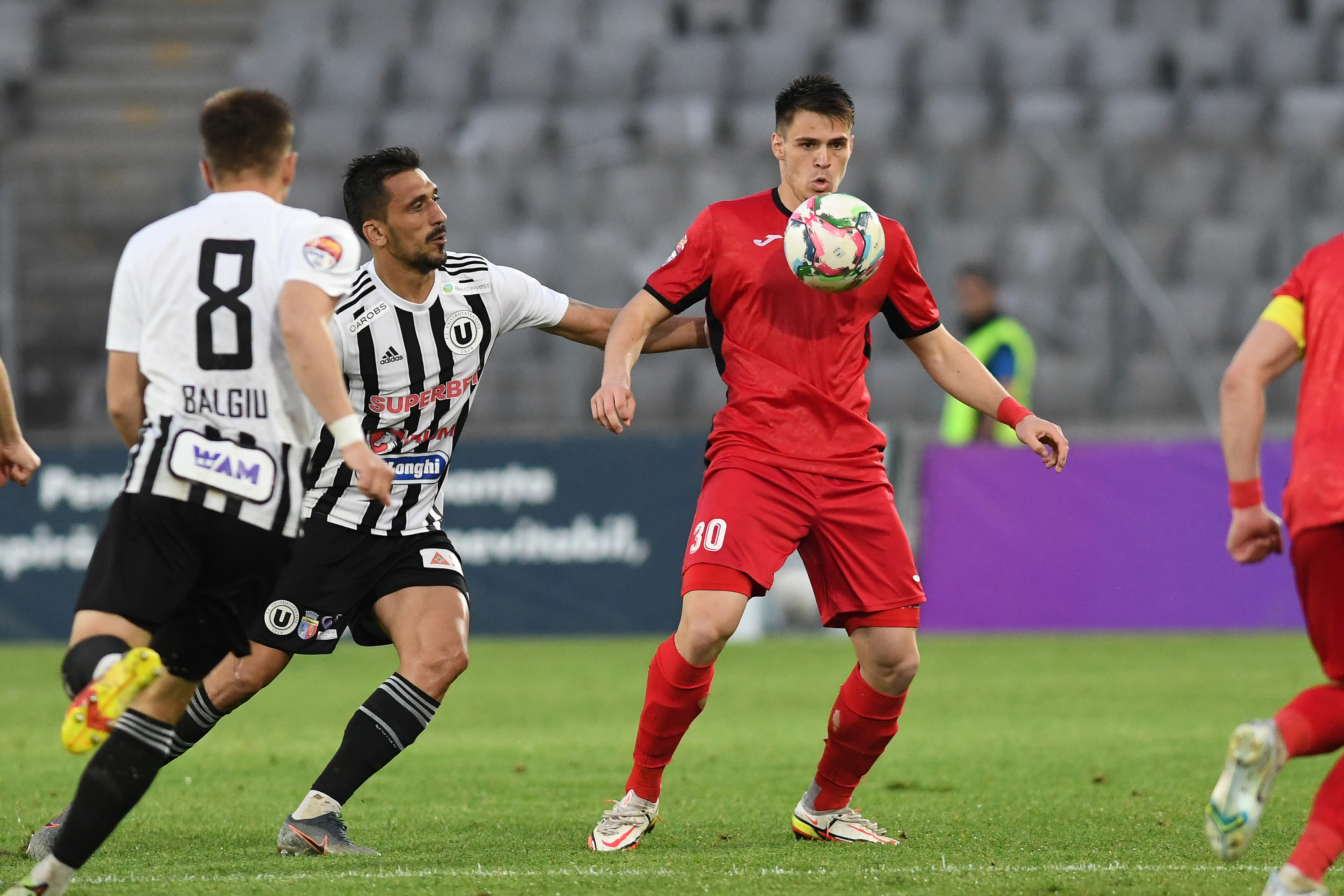 Hermannstadt - U Cluj 0-0, DGS 1. În loc să se bată pentru play-off, tremură pe loc de baraj. Echipele de start