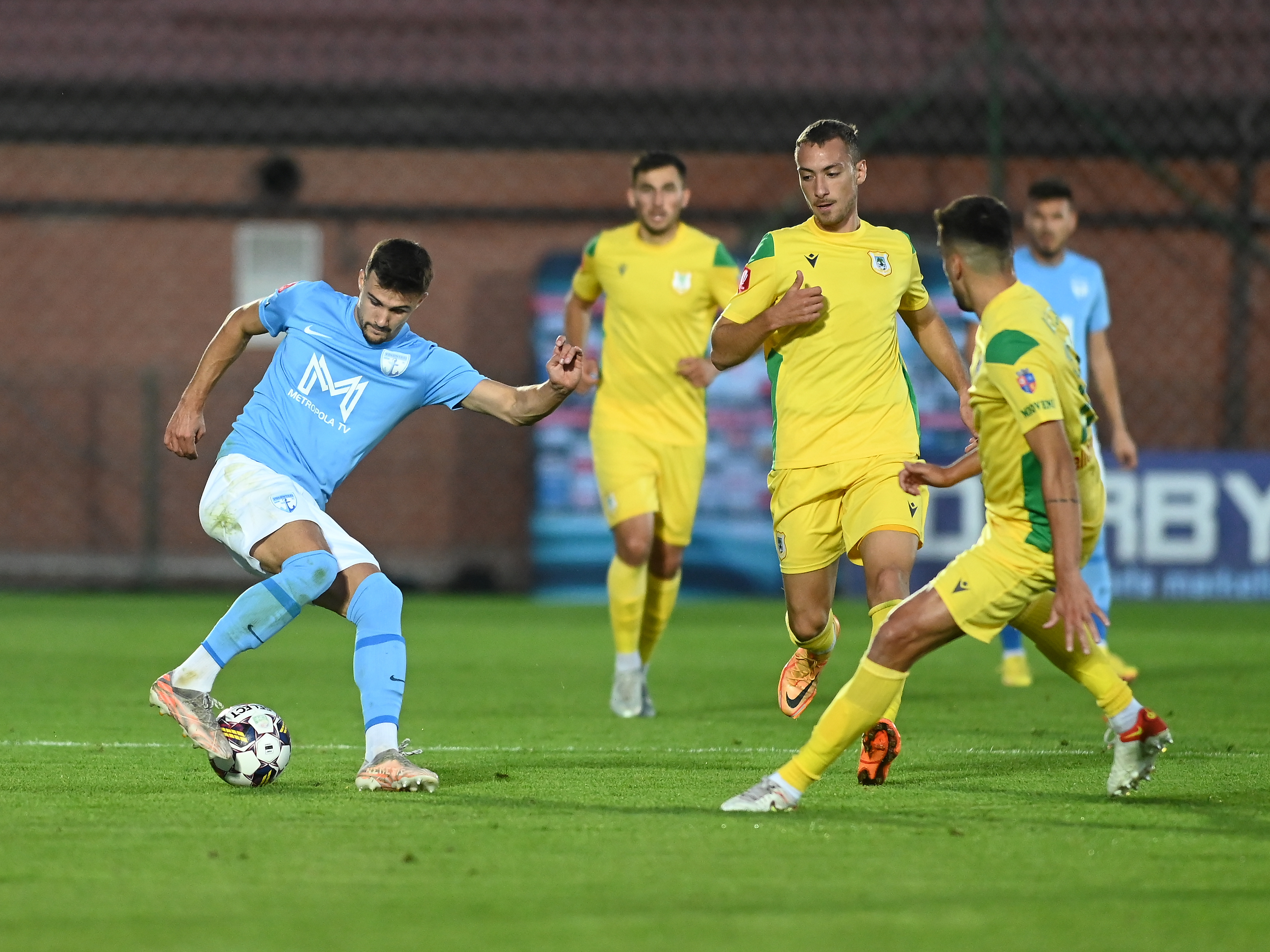 CS Mioveni - FC Voluntari | LIVE VIDEO, 16:00, Digi Sport 1. Argeșenii, fără victorie în Liga 1 în fața trupei lui Ciobotariu