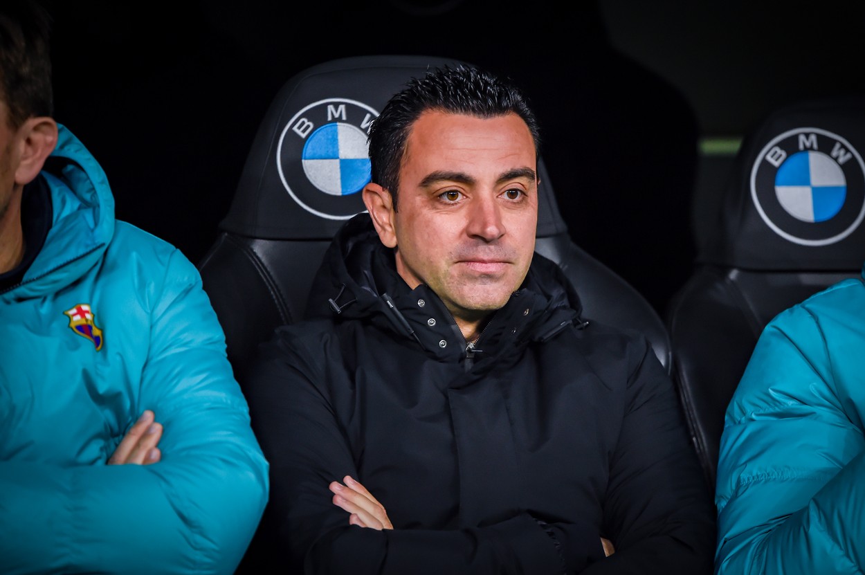 Xavi, după victoria la limită obținută de FC Barcelona cu Valencia: ”Am suferit prea mult”. A privit meciul din tribună