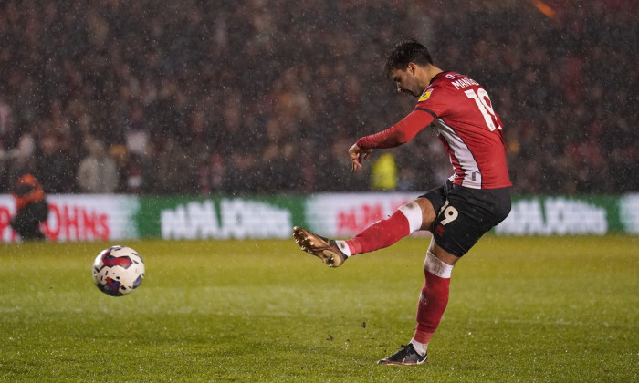 Lincoln City v Accrington Stanley - Papa Johns Trophy - Quarter Final - LNER Stadium