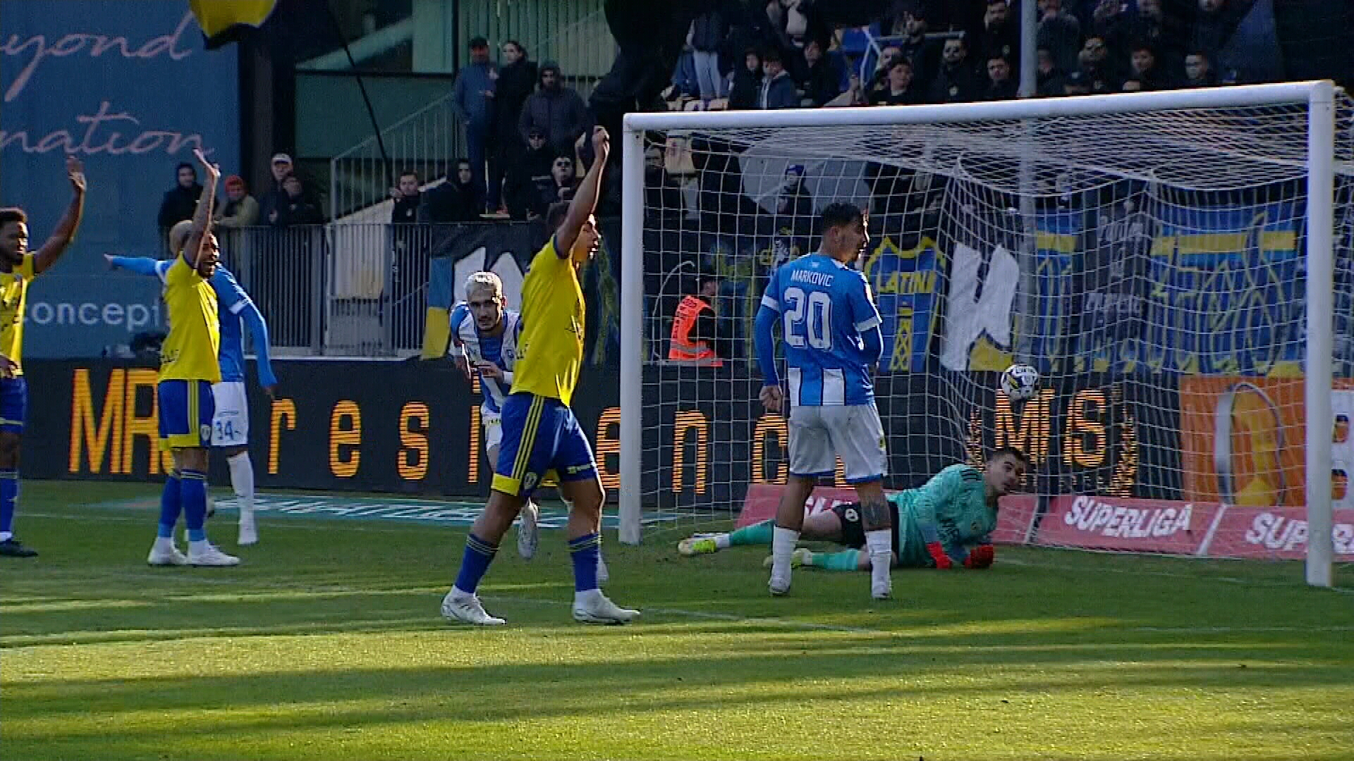 Petrolul - Universitatea Craiova 0-1, ACUM, Digi Sport 1. Oltenii deschid scorul după golul anulat al ”Lupilor Galbeni”