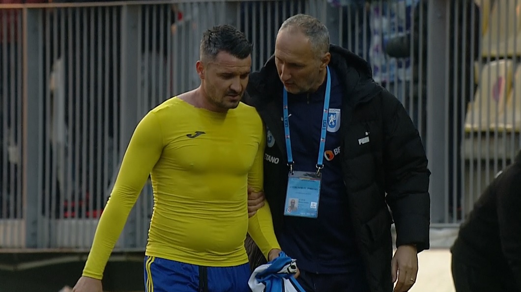 Mesajul golănesc al lui Constantin Budescu după ce și-a etalat burta pe terenul de fotbal