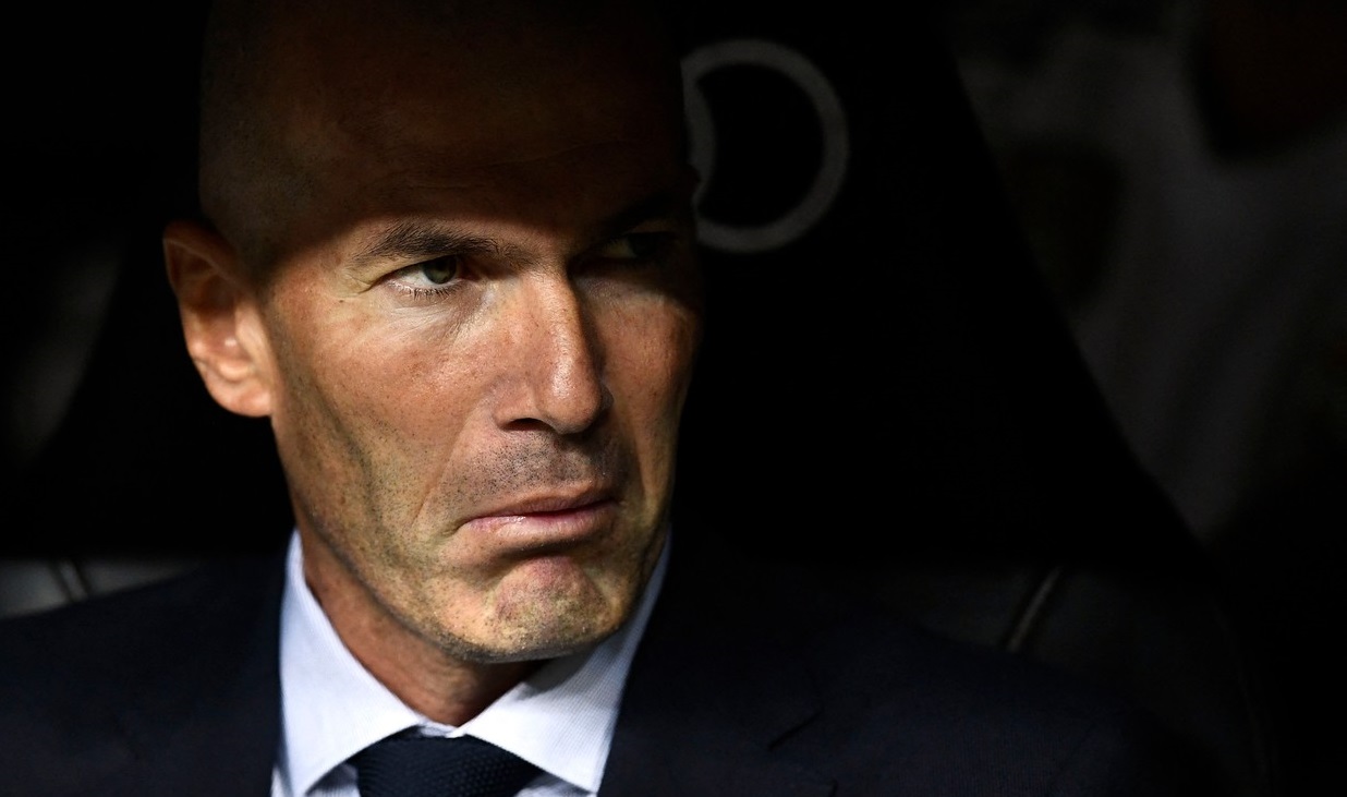 Acolo e o tabără de vară!. Zinedine Zidane, avertizat de un fost coleg să nu semneze cu un club de top din Europa