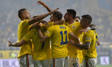 Fußball, Nations League, Rumänien - Finnland Bucurie a fotbalistilor romani dupa un gol marcat cu George Puscas, Nicusor
